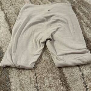 White Lulu lemon align pants